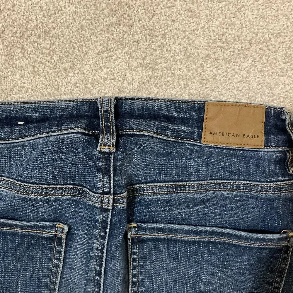 American Eagle super stretch, skinny jeans women’s size 2 dark wash denim